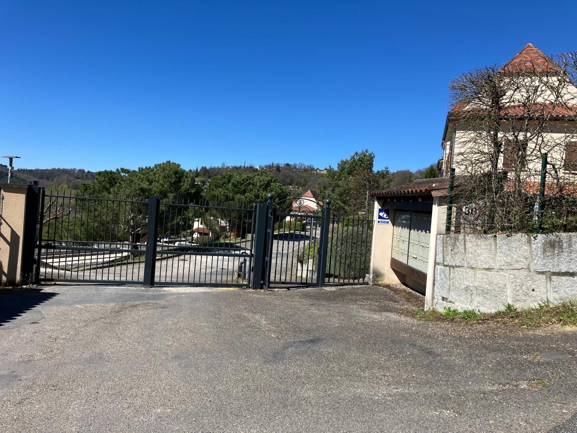 Le N4 Des Hauts De Sarlat, Clim Piscine Parking Sarlat-la-Canéda Exterior foto